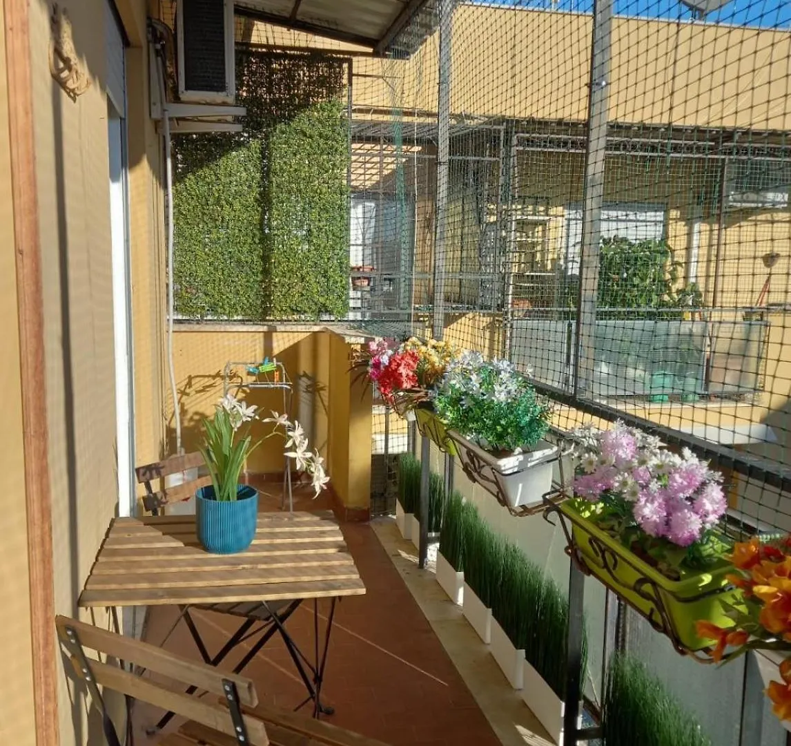 La Casa Libre Metro A Colli Albani 350 M Apartment Rome Italy