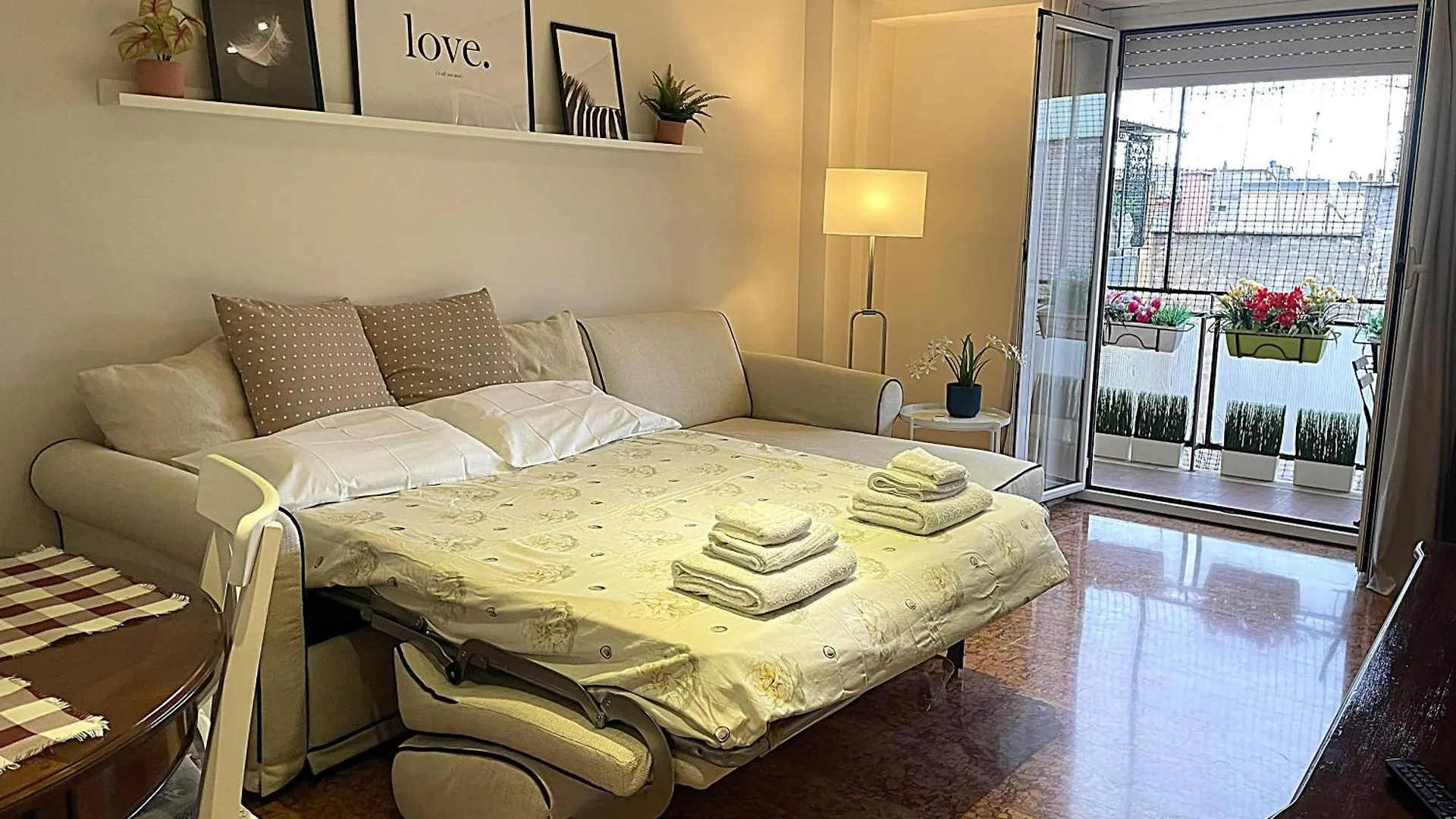 La Casa Libre Metro A Colli Albani 350 M Apartment Rome